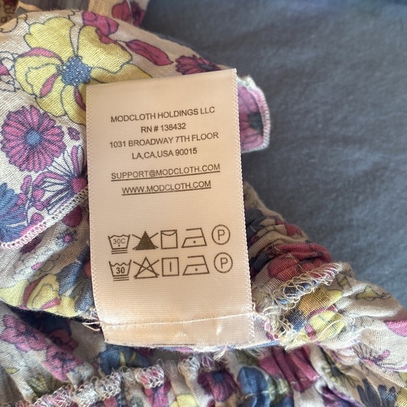 Floral top - Picture 7 of 9